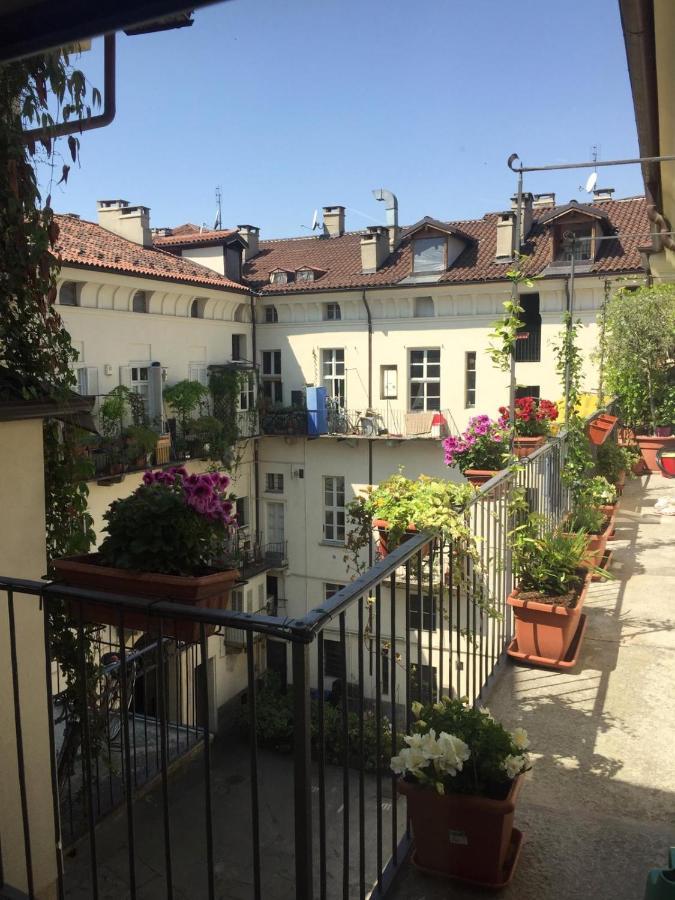 Tourinturin Appartamento In Torino Centro Екстер'єр фото